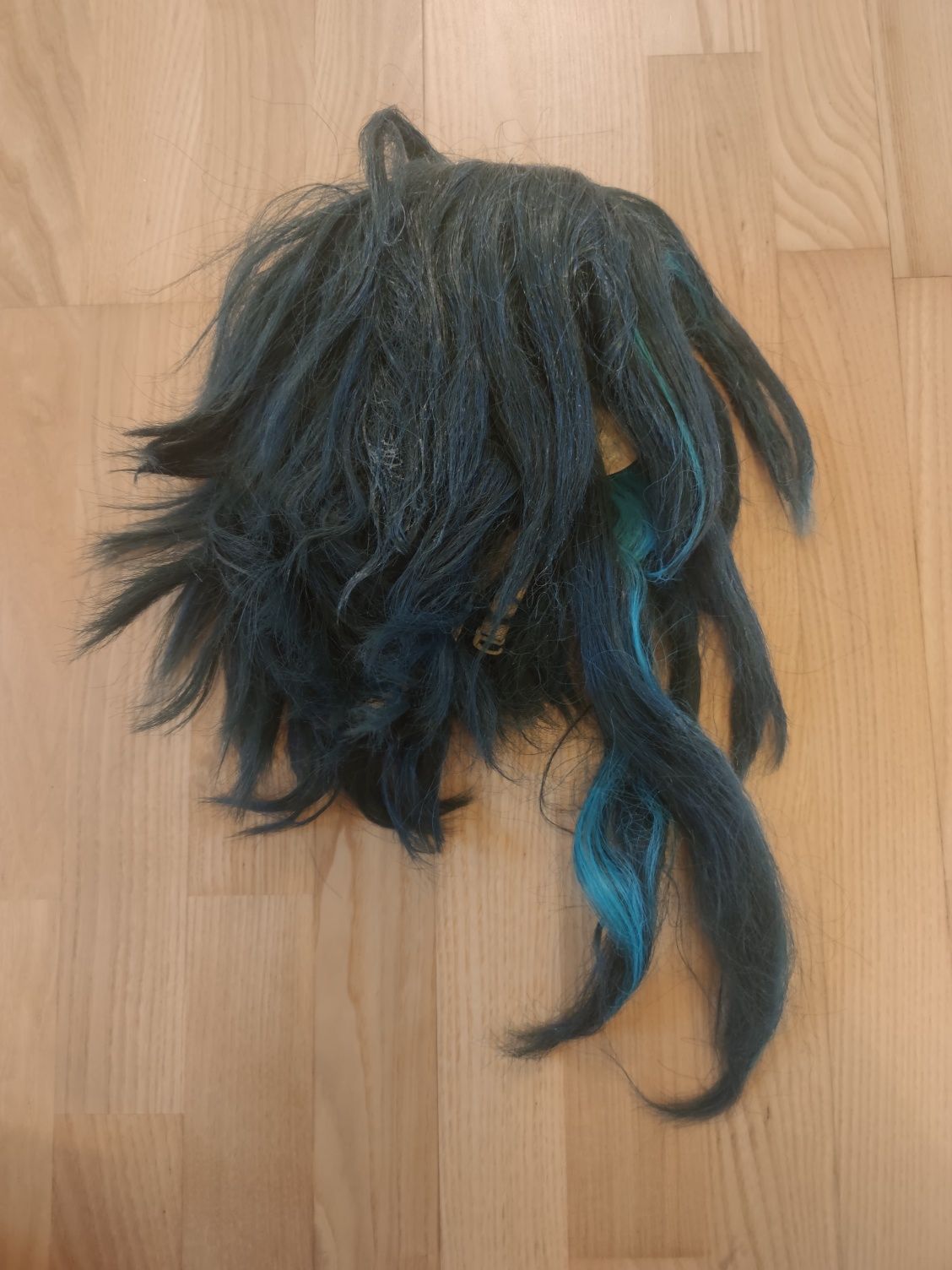 Peruki cosplay  różne kolory