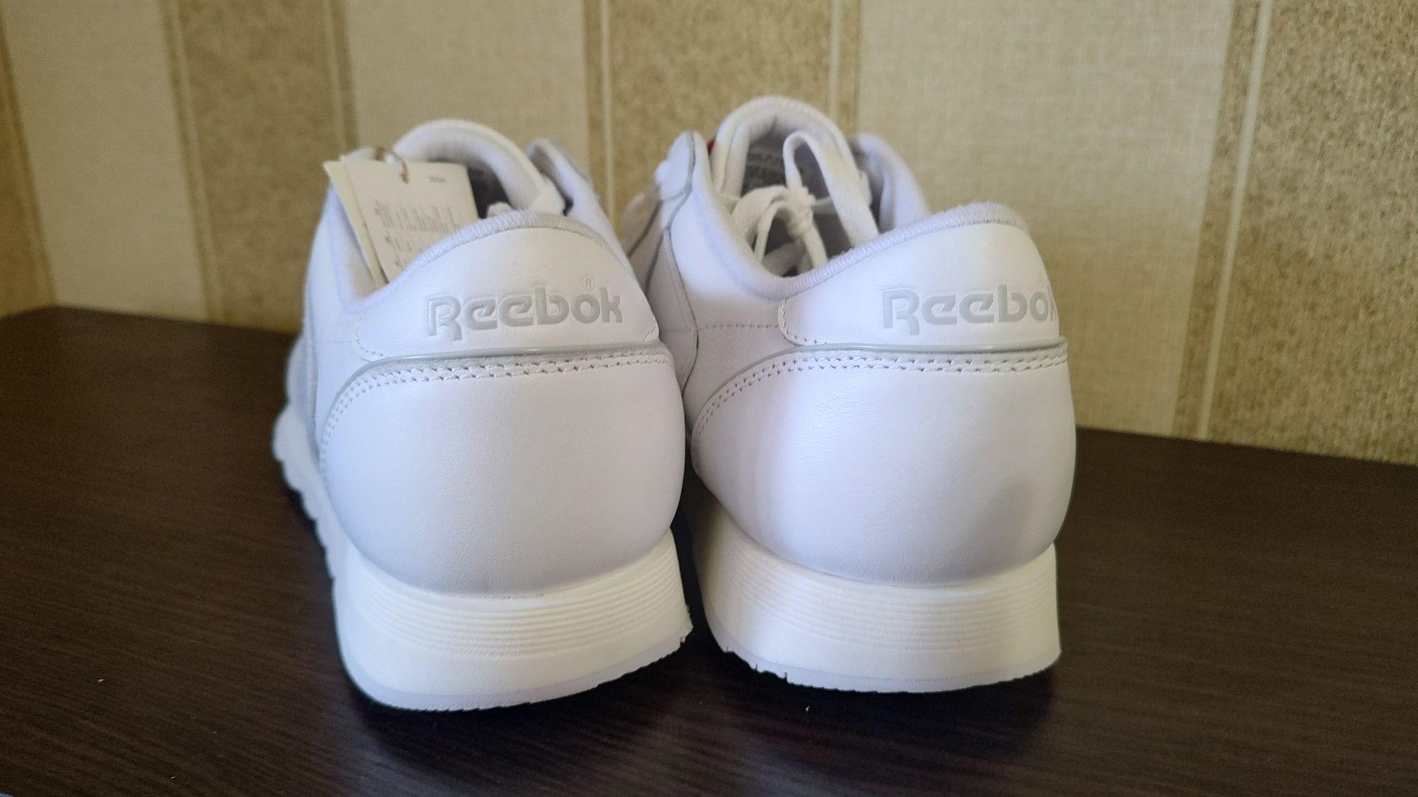 Оригінальні кросівки Reebok Classic Leather Plus GV8540