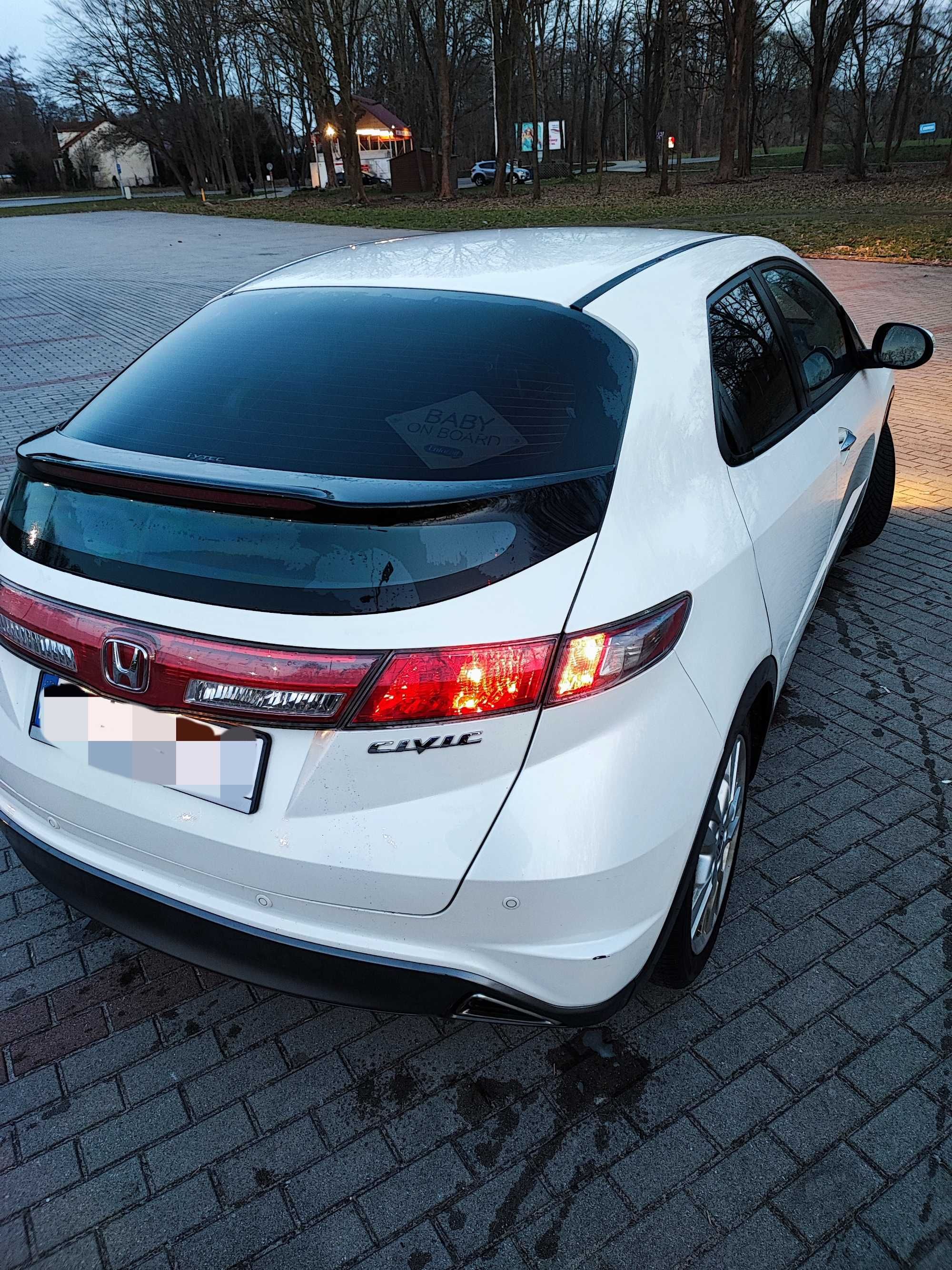 Honda Civic VIII 2011 1.8 książka serwisowa