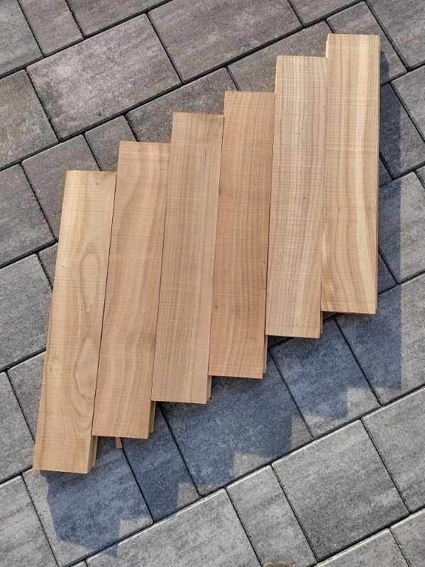 parkiet jesion, czereśnia lity , pierwsza , druga klasa 37 m², 18m²