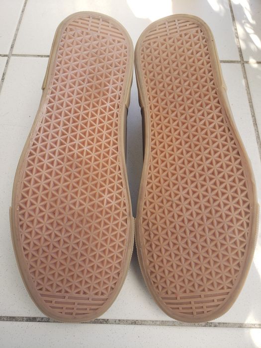 Sapatilhas tipo ténis em lona