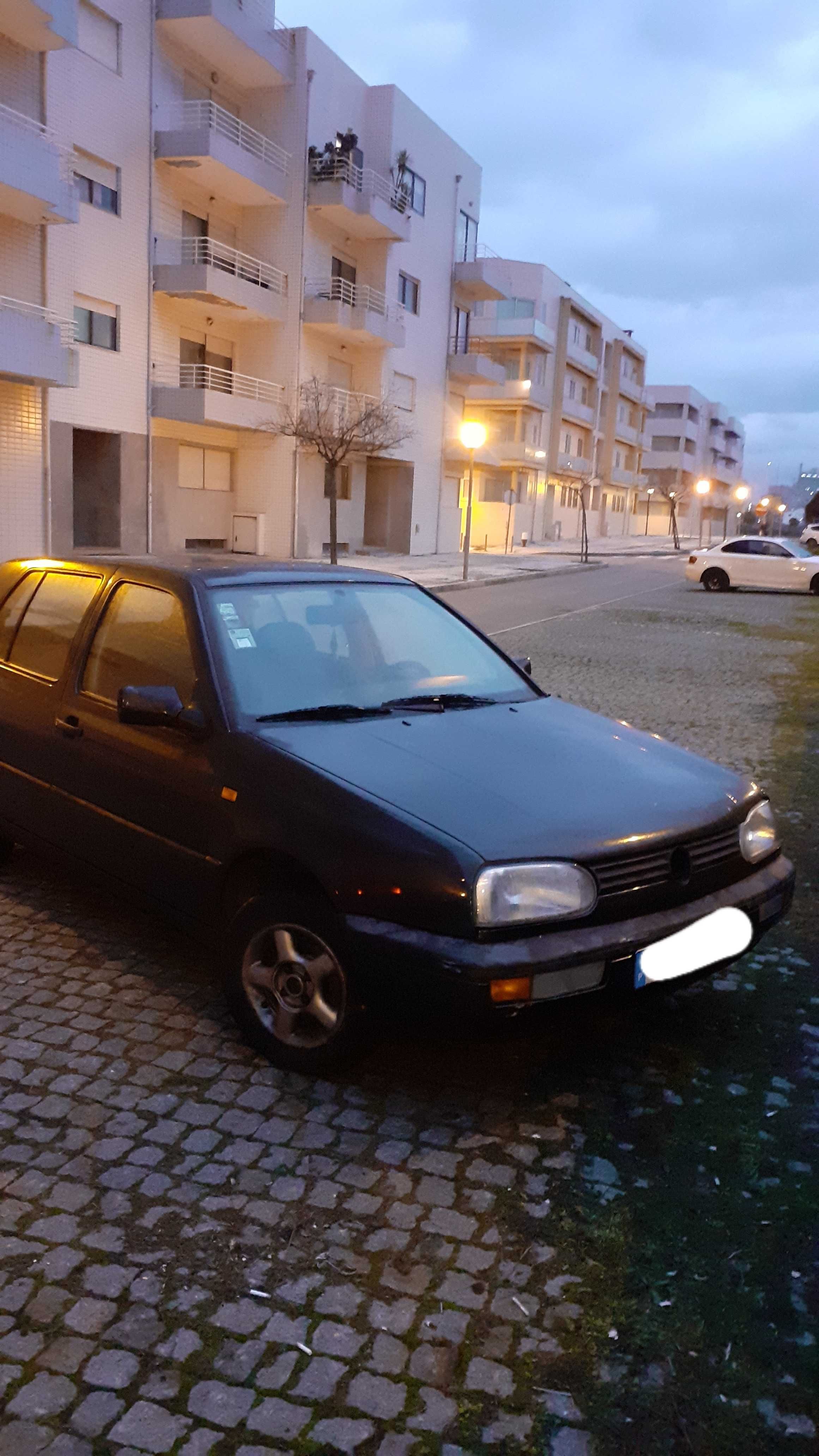 Carro ( 1993 Golf GL )
Gasolina - econômica.
Conservado.