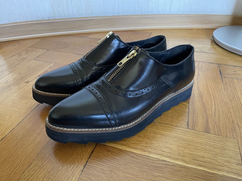 Туфлі броги Sisley жіночі чорні 38 розмір