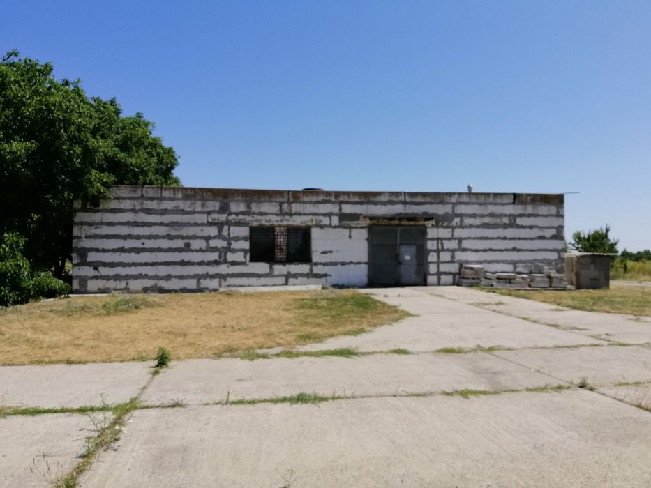 Продаж  оренда приміщенння під виробництво або склад.