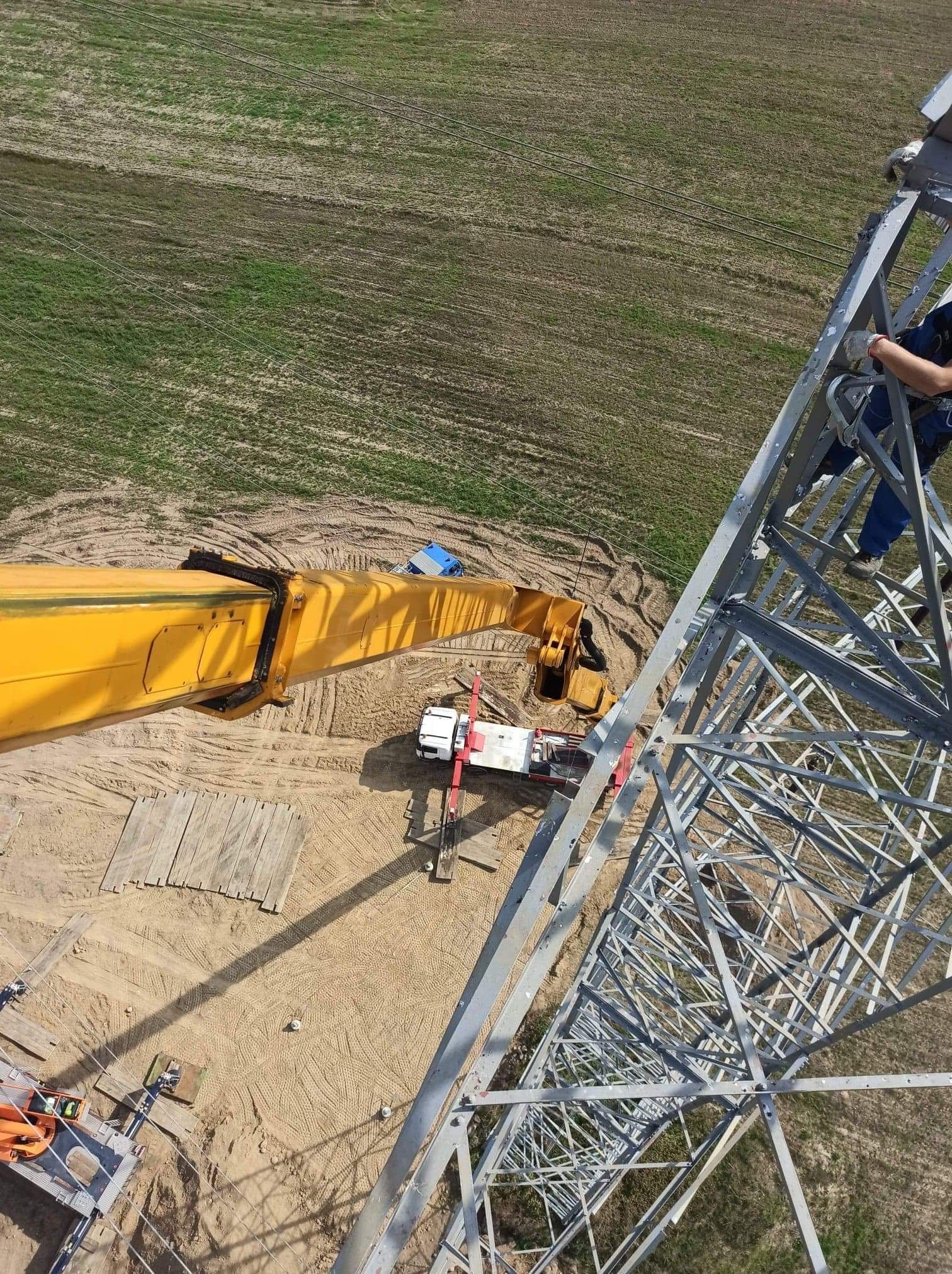 Podnośnik koszowy, zwyżka 22m, 45m (4x4) 53m (6x4) 70m (8x6) - Olsztyn
