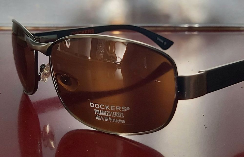 Óculos da Dockers Novos