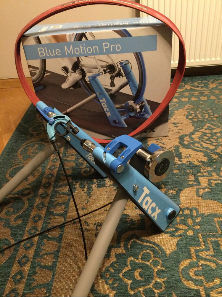 Trenażer Tacx Blue Motion PRO