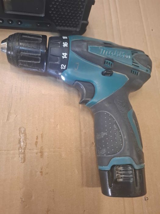 Makita wkrętarka, radio, latarka, ładowarka, bateria 2x ZESTAW UNIKAT