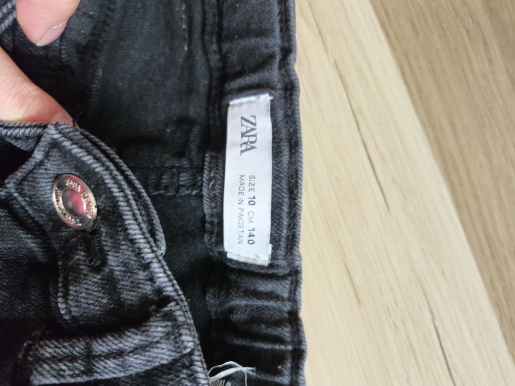 Джинси і шорти Zara для дівчинки 9 років