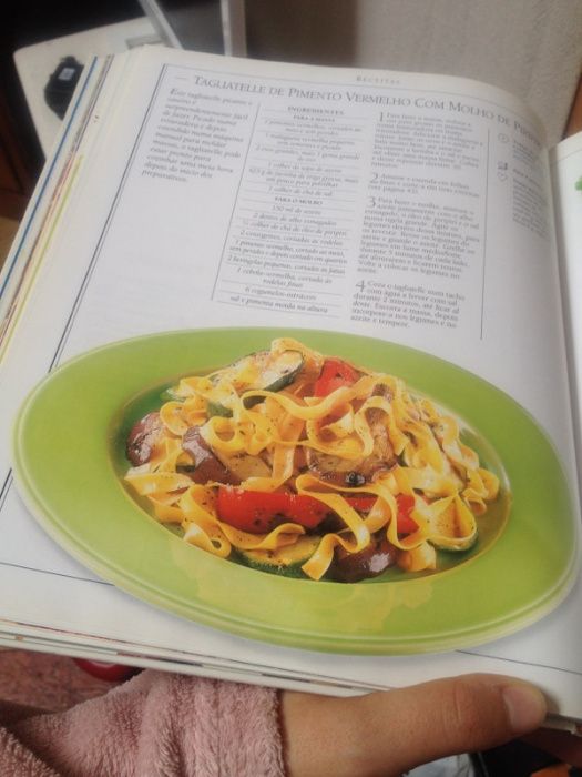 Livro "Cozinha Vegetariana" de Paul Gayler