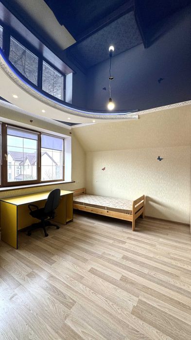 Просторий будинок з каміном! Бомбосховище. Ремонт, ландшафт.