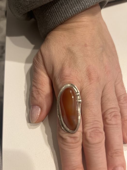 Srebrny pierscionek z karneolem w stylu ORNO