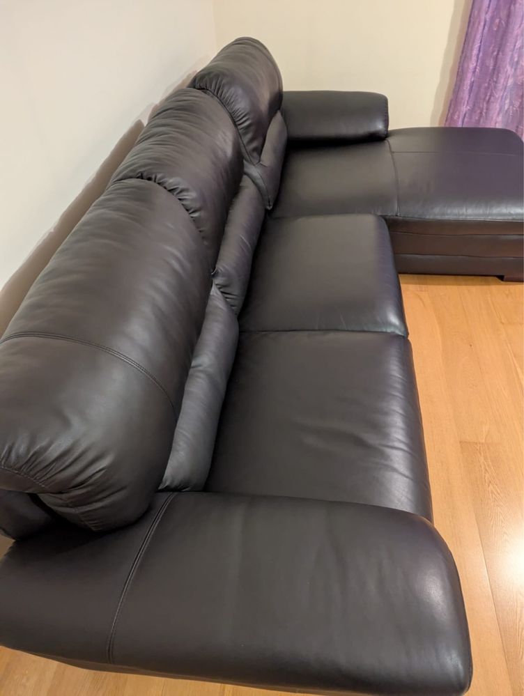 Sofa em pele genuina da Aquinos