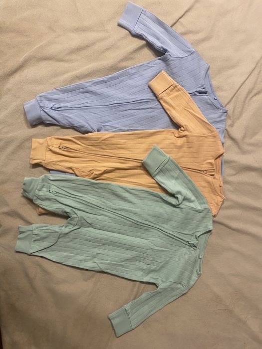 Комплект ромперів з відкритими ніжками next 3-6 місяців