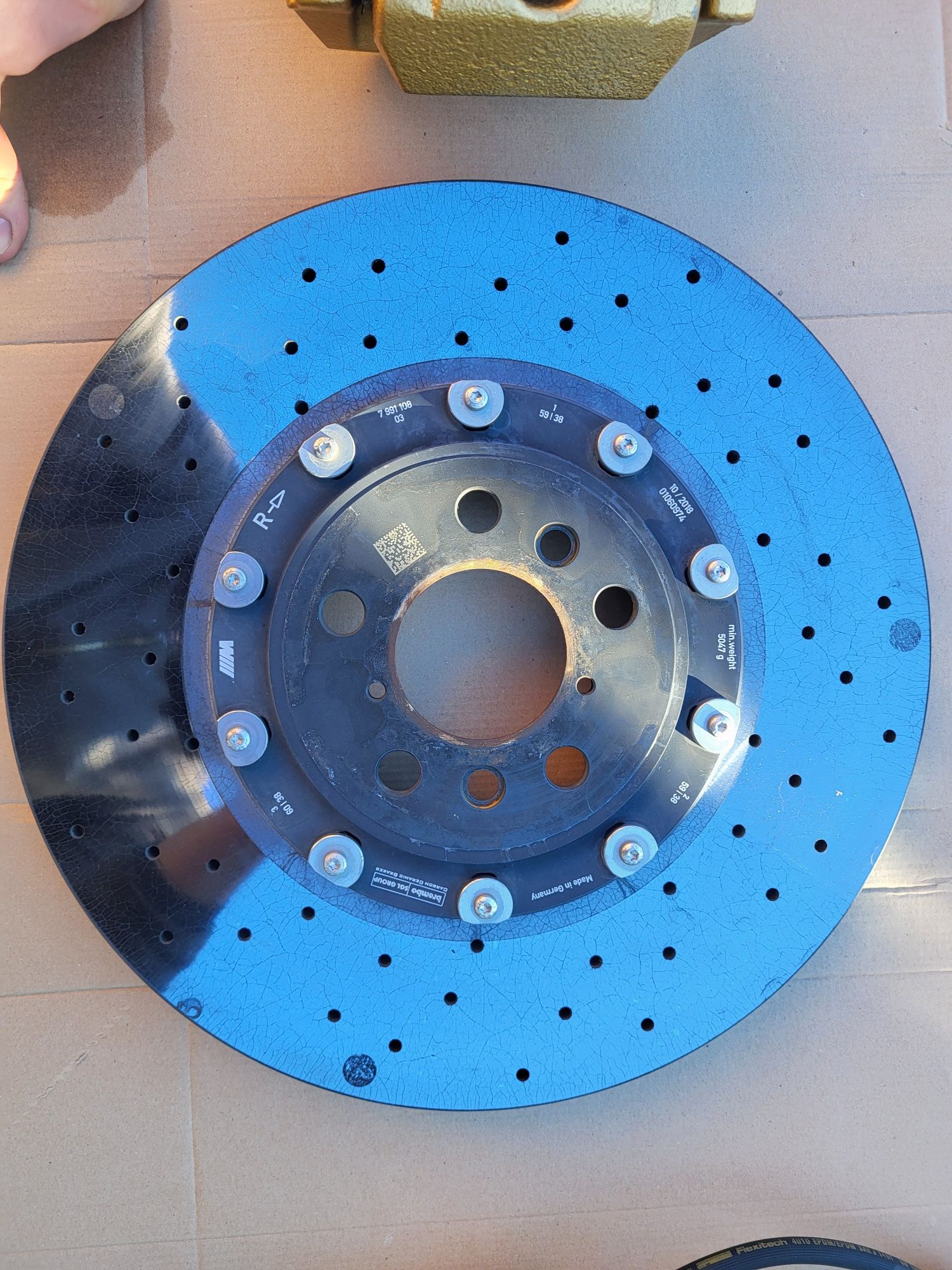 Zaciski Tarcze hamulcowe Ceramika Przód Tył bmw m5 f90 G30 m8 f92 f93