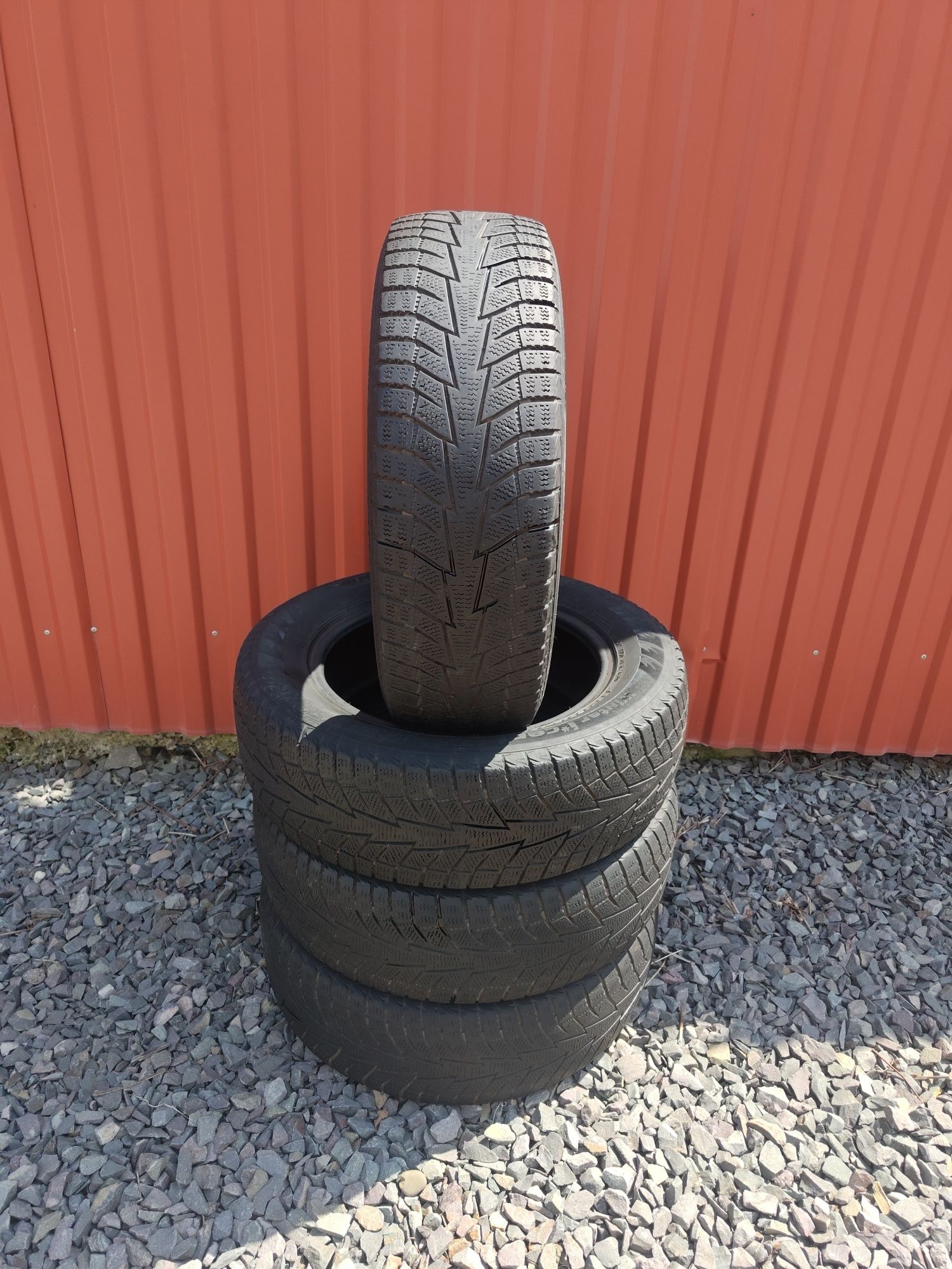 Шини Hankook 185/65R15 92Т комплект [зима)