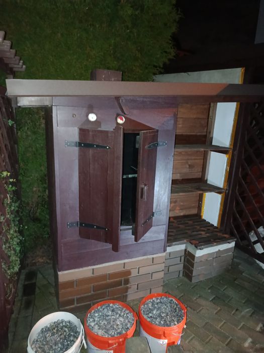 Mam do sprzedania wedzarnik ardzo mocny