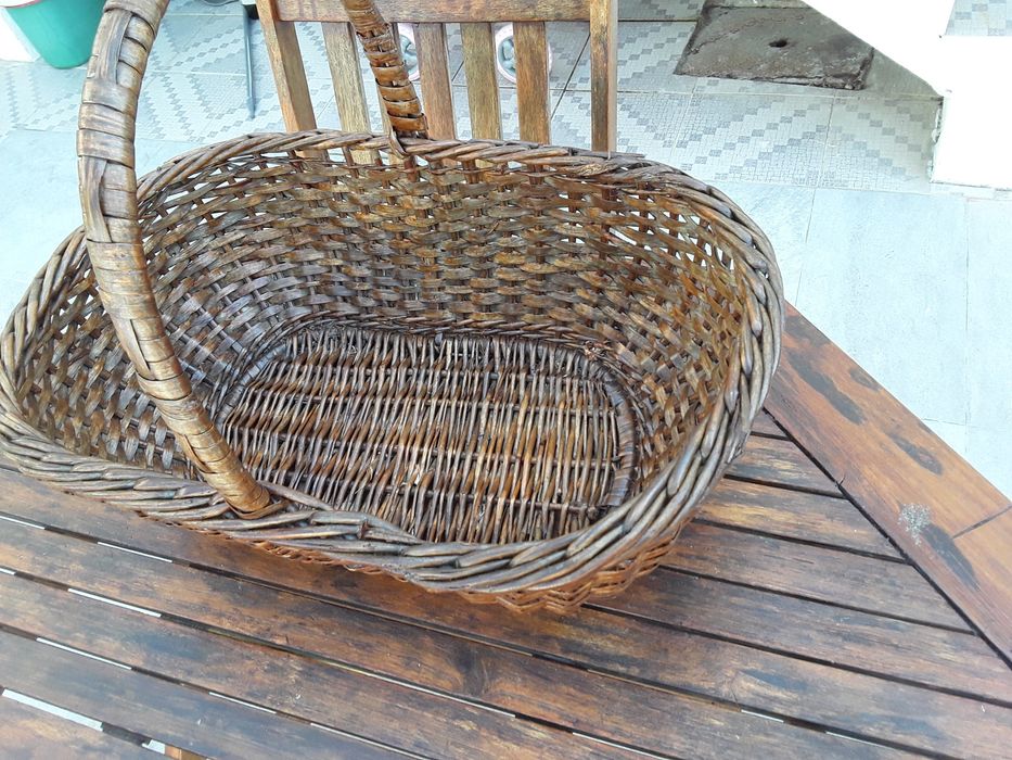 Cesto em Berga ,antigo.