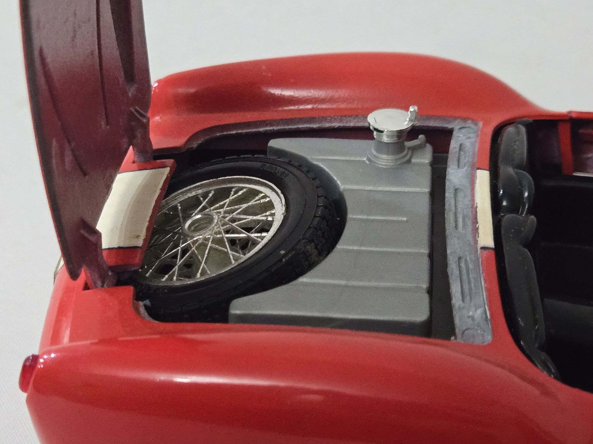 Miniatura Ferrari 250 Testa Rossa 1/18