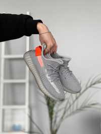 Sneakersy Yeezy Boost 350 v2 tail light