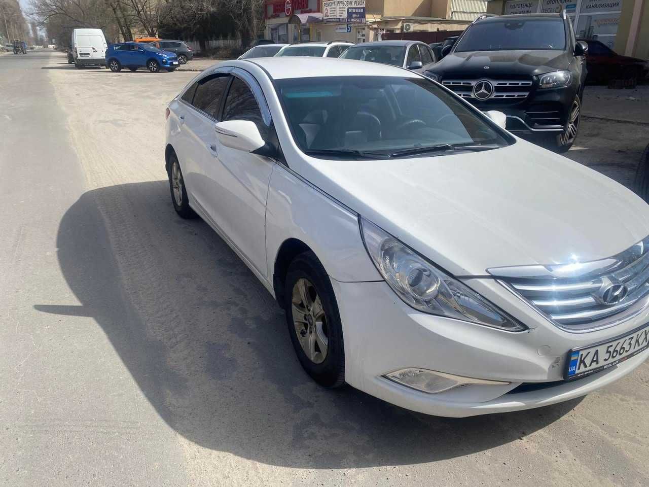 Розстрочка HYUNDAI SONATA 2016 від 4 400 грн/тижд.