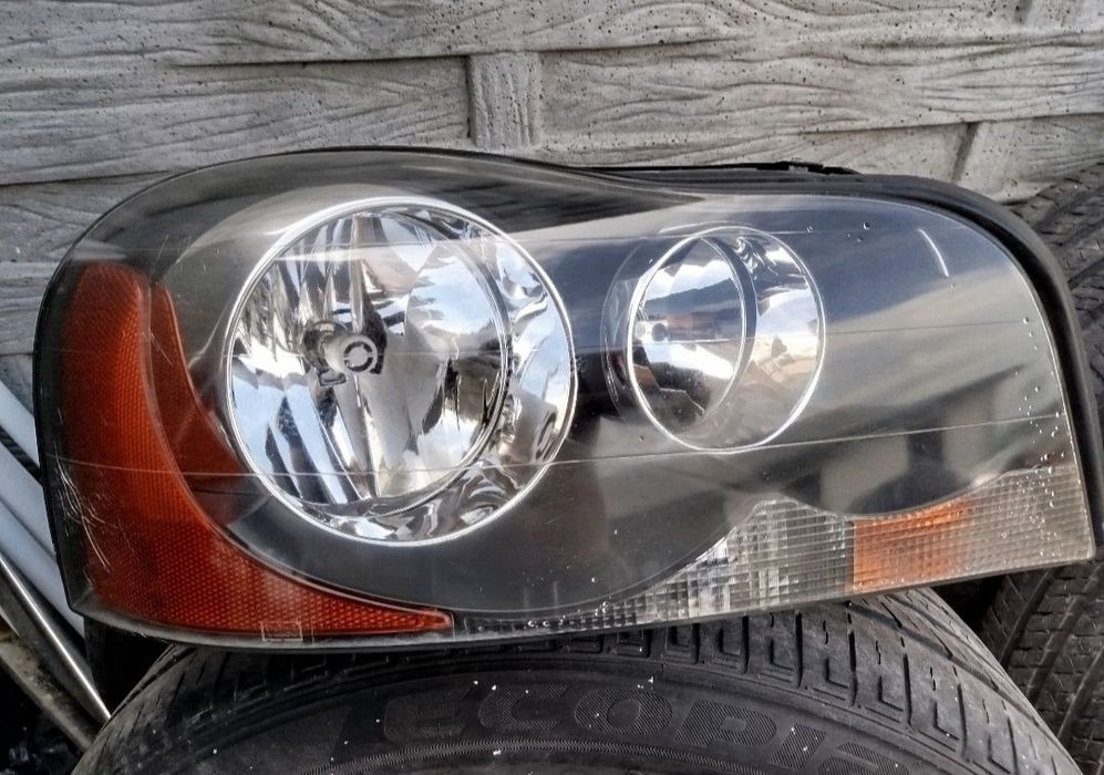 Polerowanie lamp samochodowych i lakierów