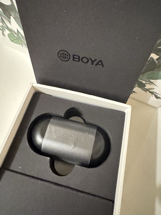 Слухові навушники фірми BOYA BY-AP1