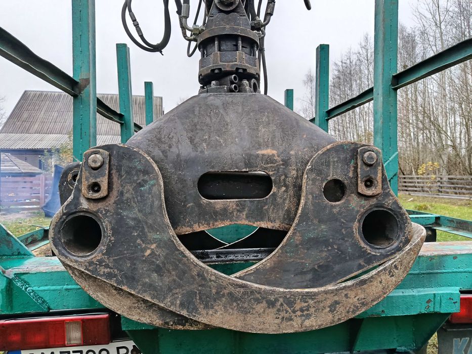 Продам камаз лісовоз