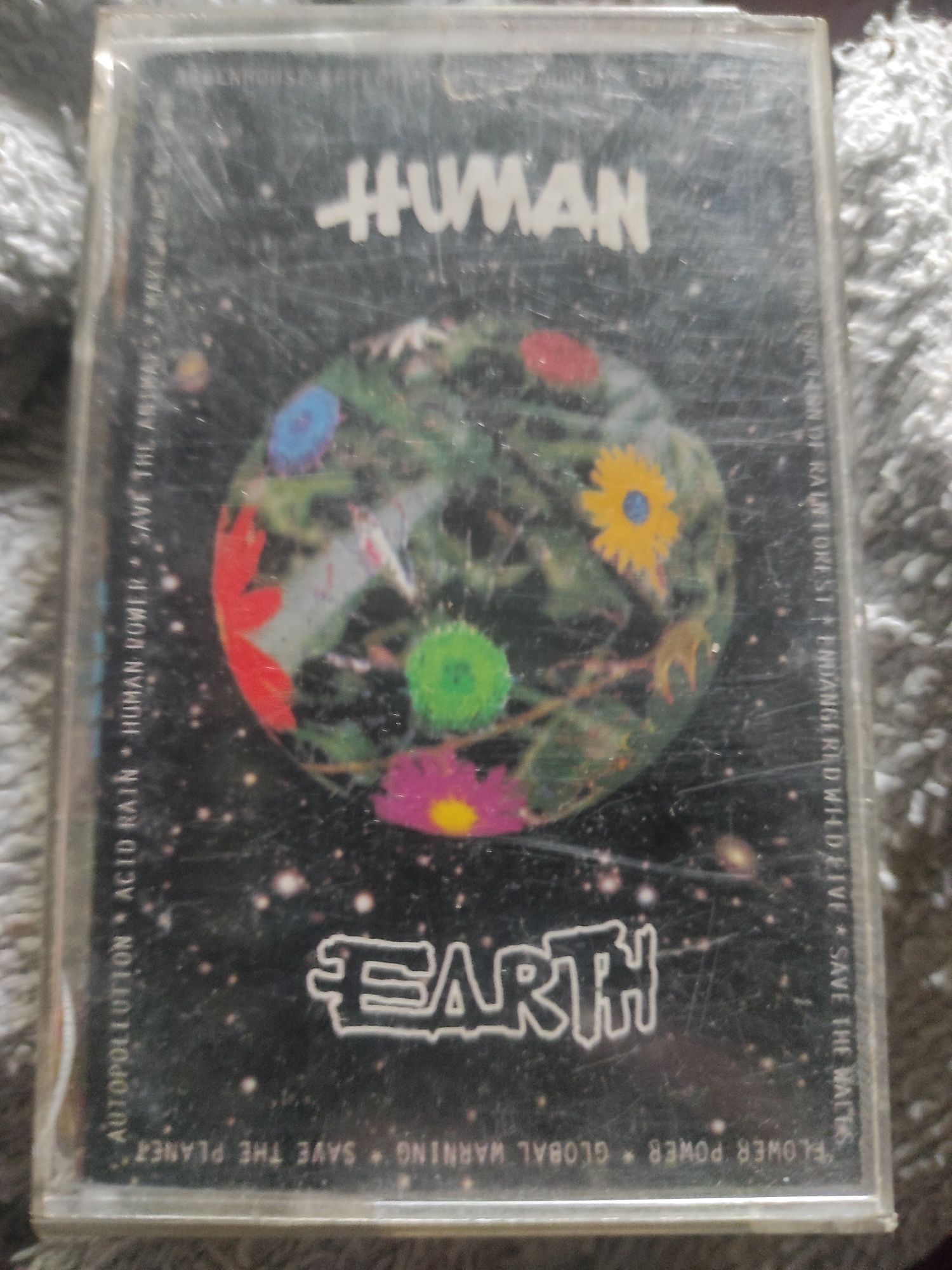 Human Earth kaseta magnetofonowa