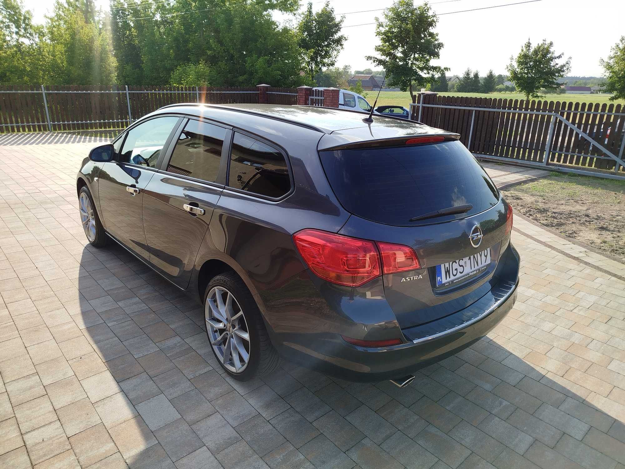 Opel Astra J 1.4 Turbo Benz. z Niemiec Zarejestrowana