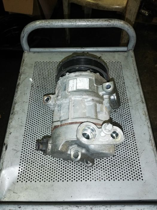 Sprężarka kompresor klimatyzacji Opel Corsa E 1.0 turbo
