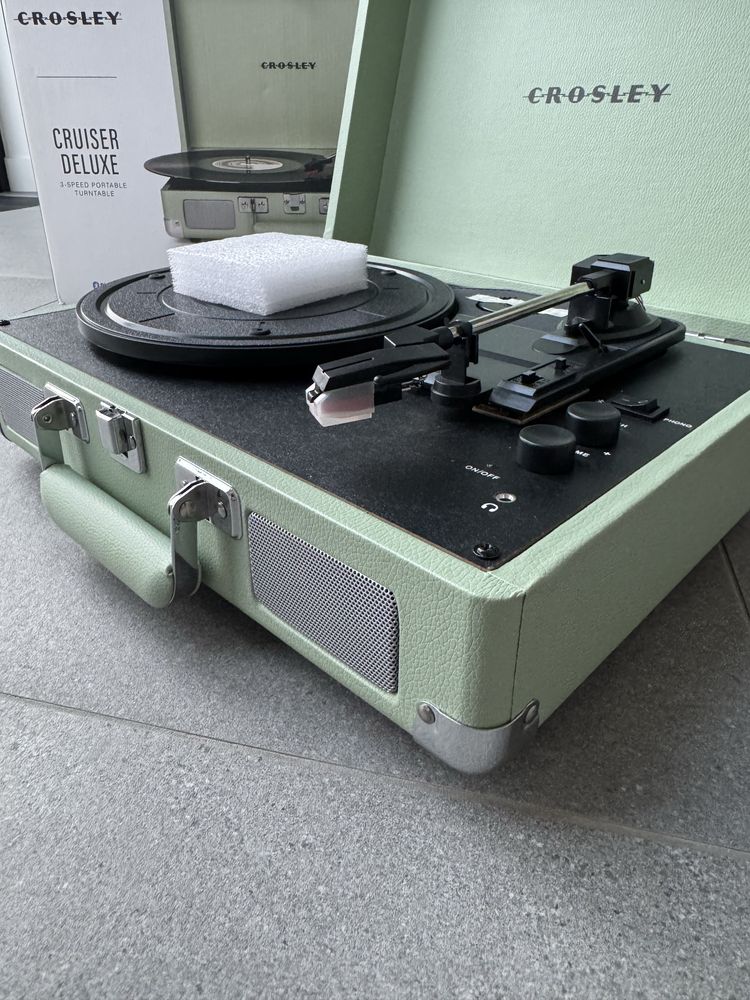 Вініловий програвач Crosley Cruiser Deluxe Mint (CR8005D-MT4)