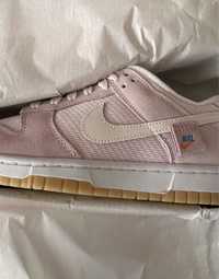 ORIGINAL Nike SB Dunk Low Teddy Bear - Light Soft Pink 2022