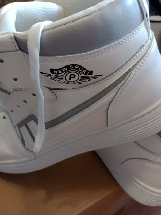 Демісезонні кросівки