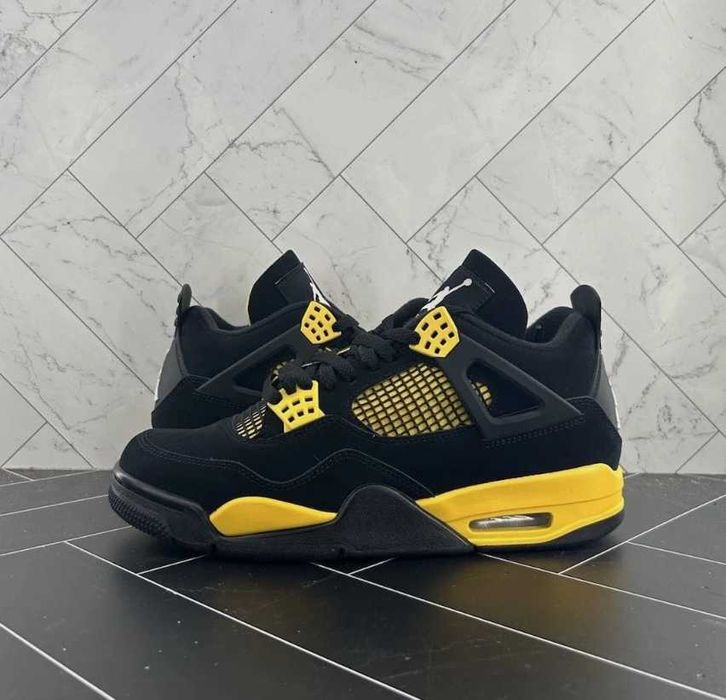 Jordan_4_Retro_Thunder R.40