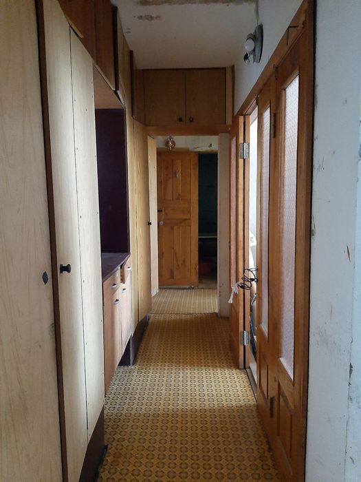 Здаються 2 кімнати в 3-хкімнатній квартирі в  центрі міста