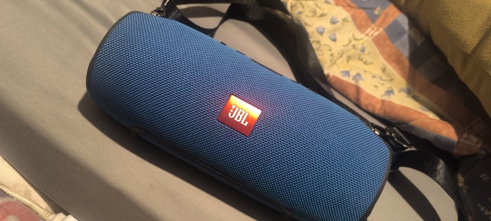 JBL Extreme azul