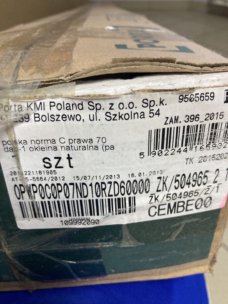 Drzwi wewnętrzne , ościeżnice.