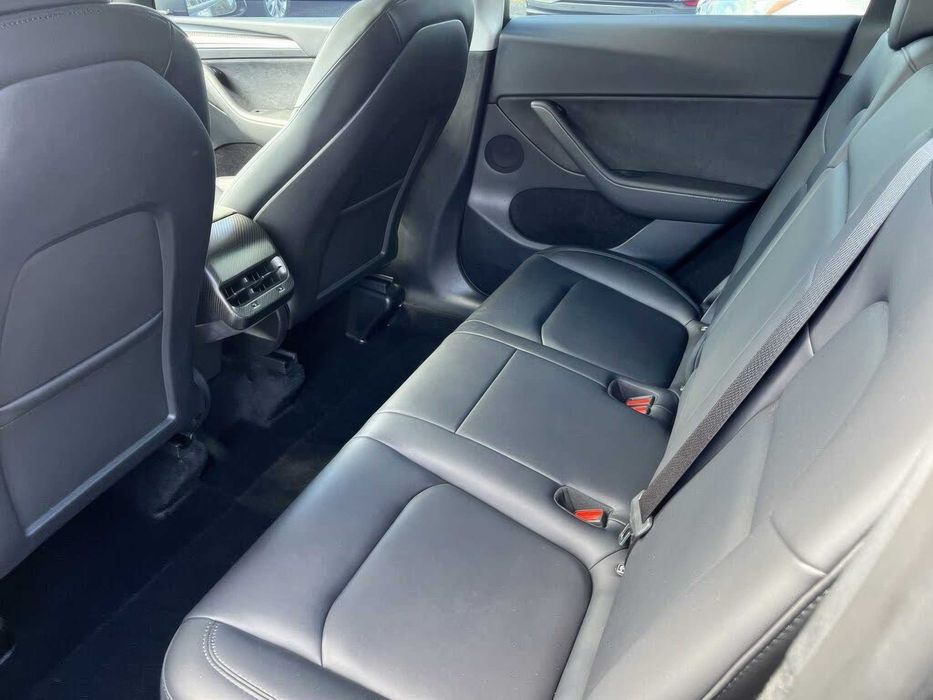 Tesla Model Y Performance      2023