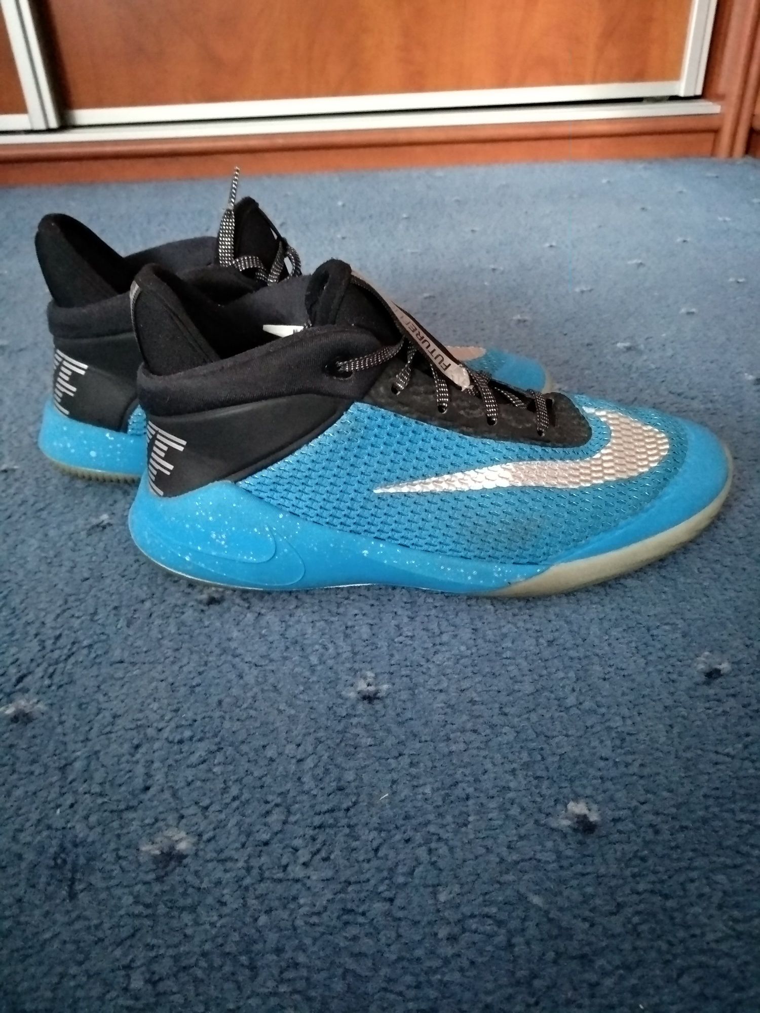 Buty do koszykówki nike future flight rozmiar 37.5
