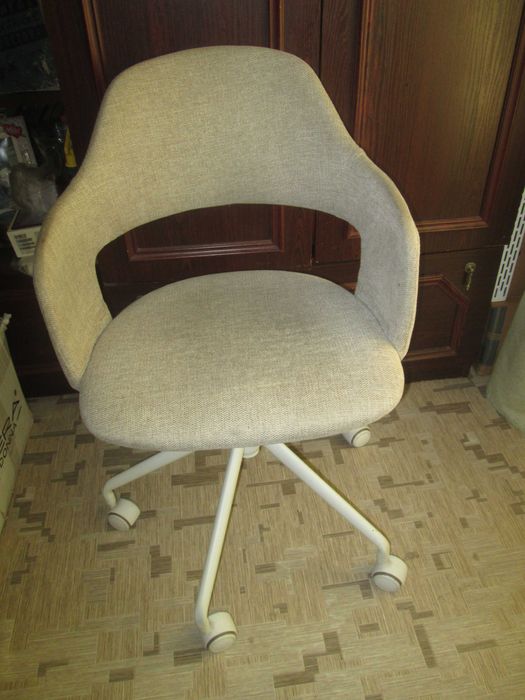 Стул-кресло  компьютерный