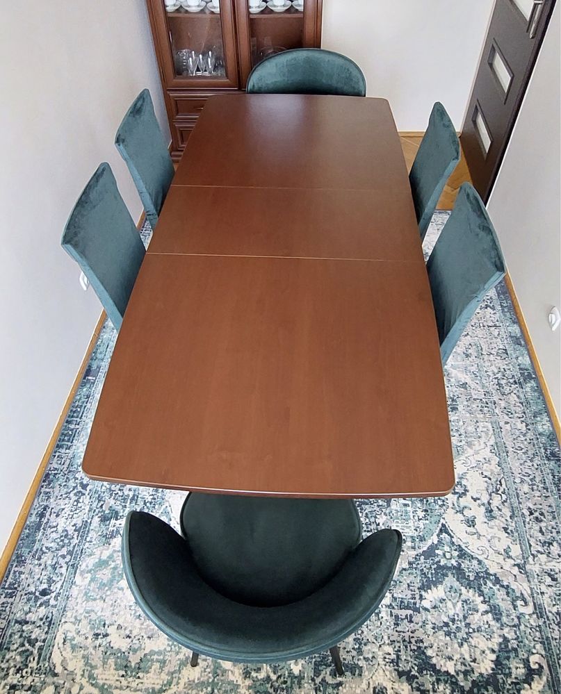 Stół 160-200x90 cm w kolorze ciemny orzech, nogi drewniane