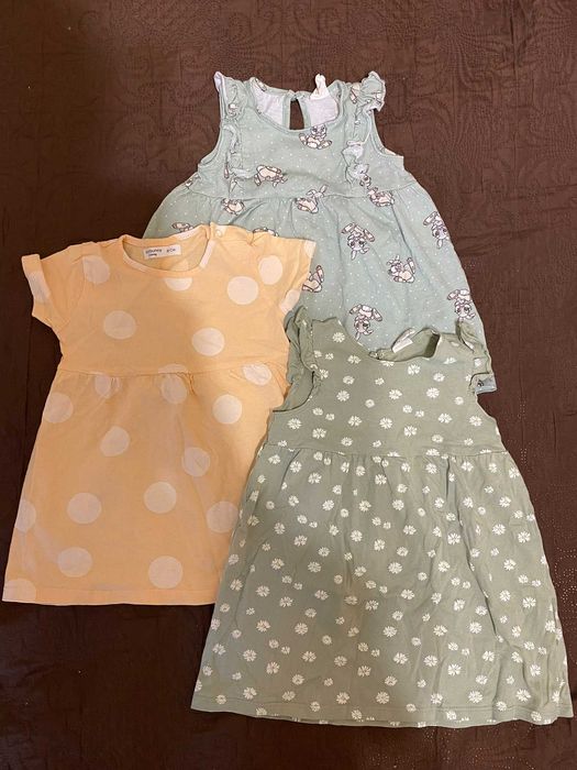 Три сукні для дівчинки 9-12 міс