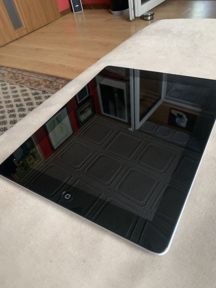 Apple iPad 4 model A1458 16 GB