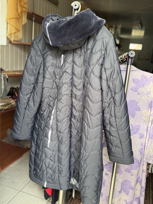 Жіноче зимове пальто із хутром