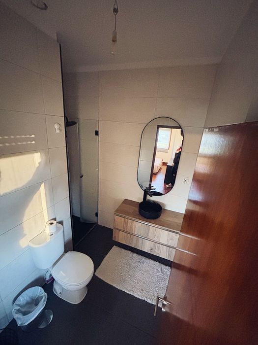 Quarto com casa de banho privativa