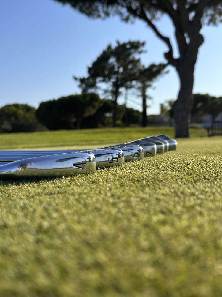 Golf - Set de ferros Titleist 4-PW modelos t150/t200 + Bushnell V5