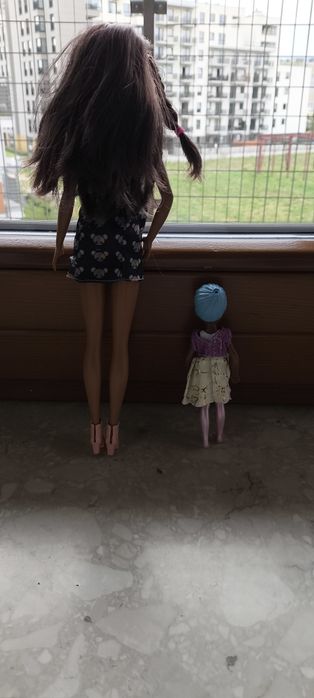 2 lalki Barbie (mała color reveal, duża Barbie)