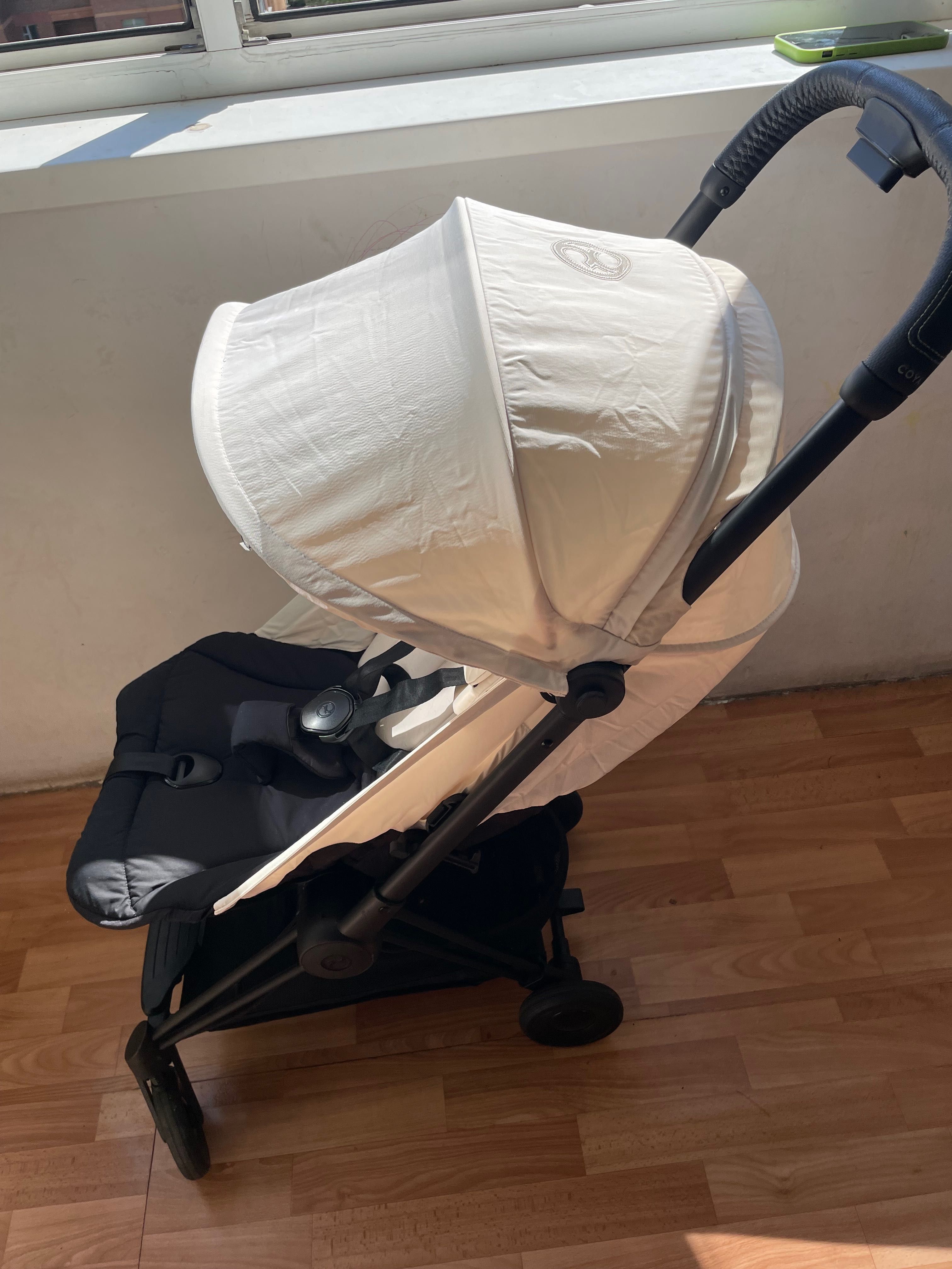 Cybex Coya Off White шасі matt black