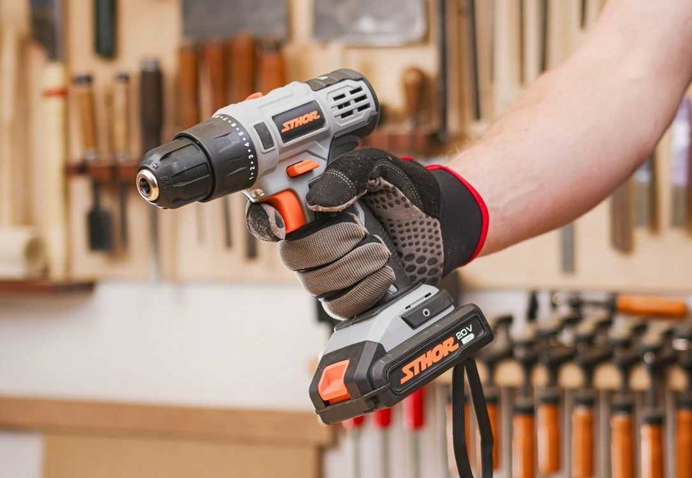 Wiertarko- Wkrętarka STHOR 20V, 26 Nm – akumulator 2 Ah